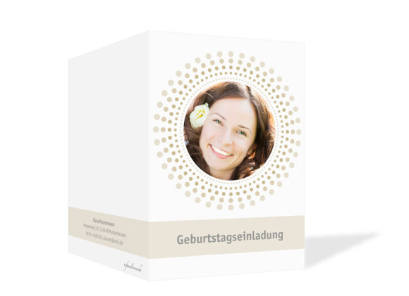 Geburtstagseinladung Circle, Außenansicht der Fabrversion: beige